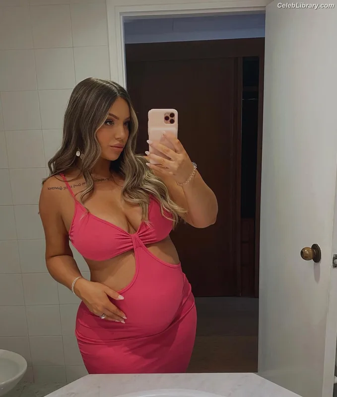 Holly Hagan photo 24 of 239