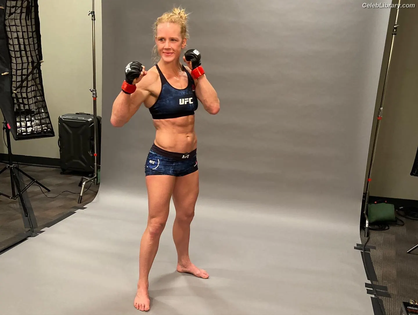 Holly Holm photo 16 of 344