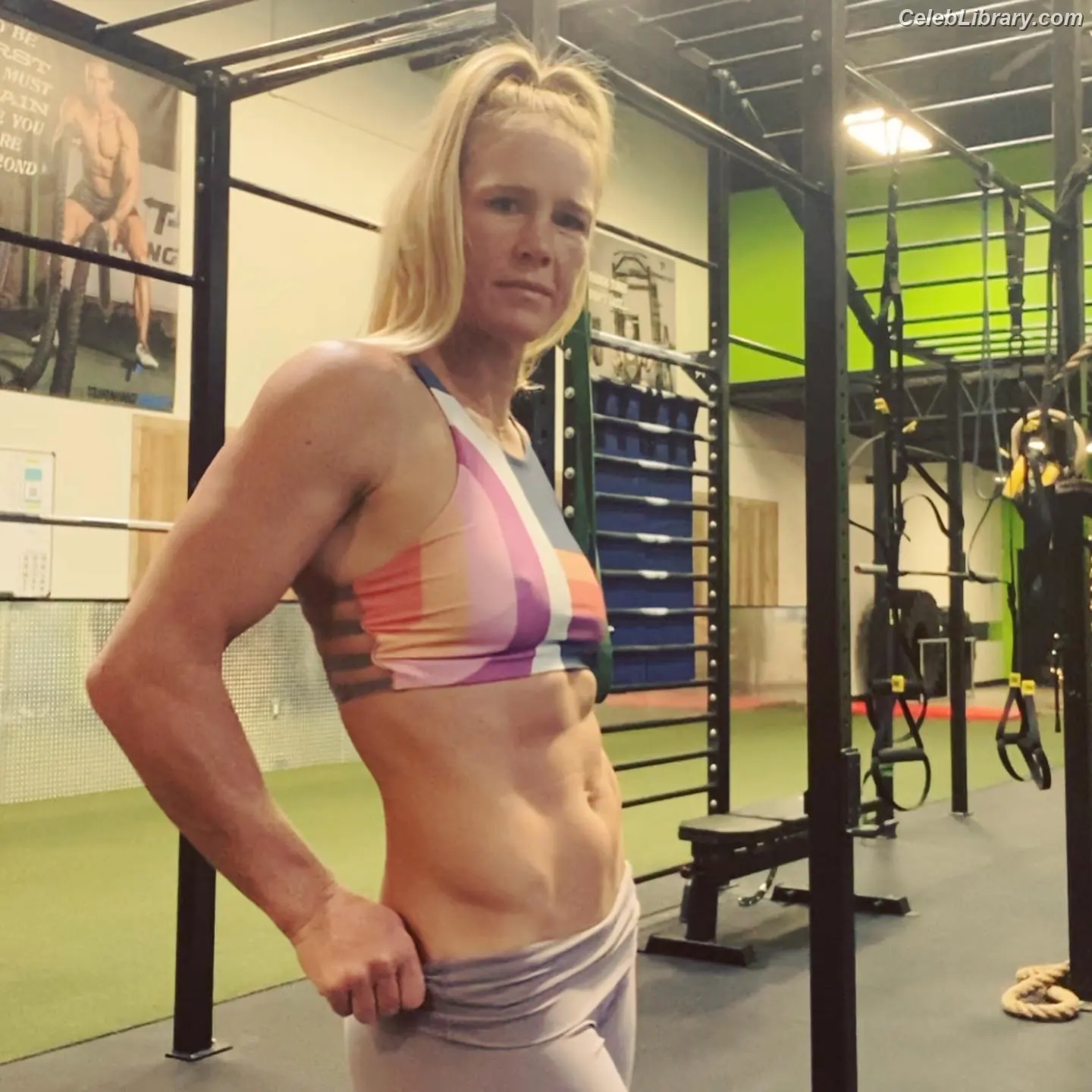 Holly Holm photo 16 of 344