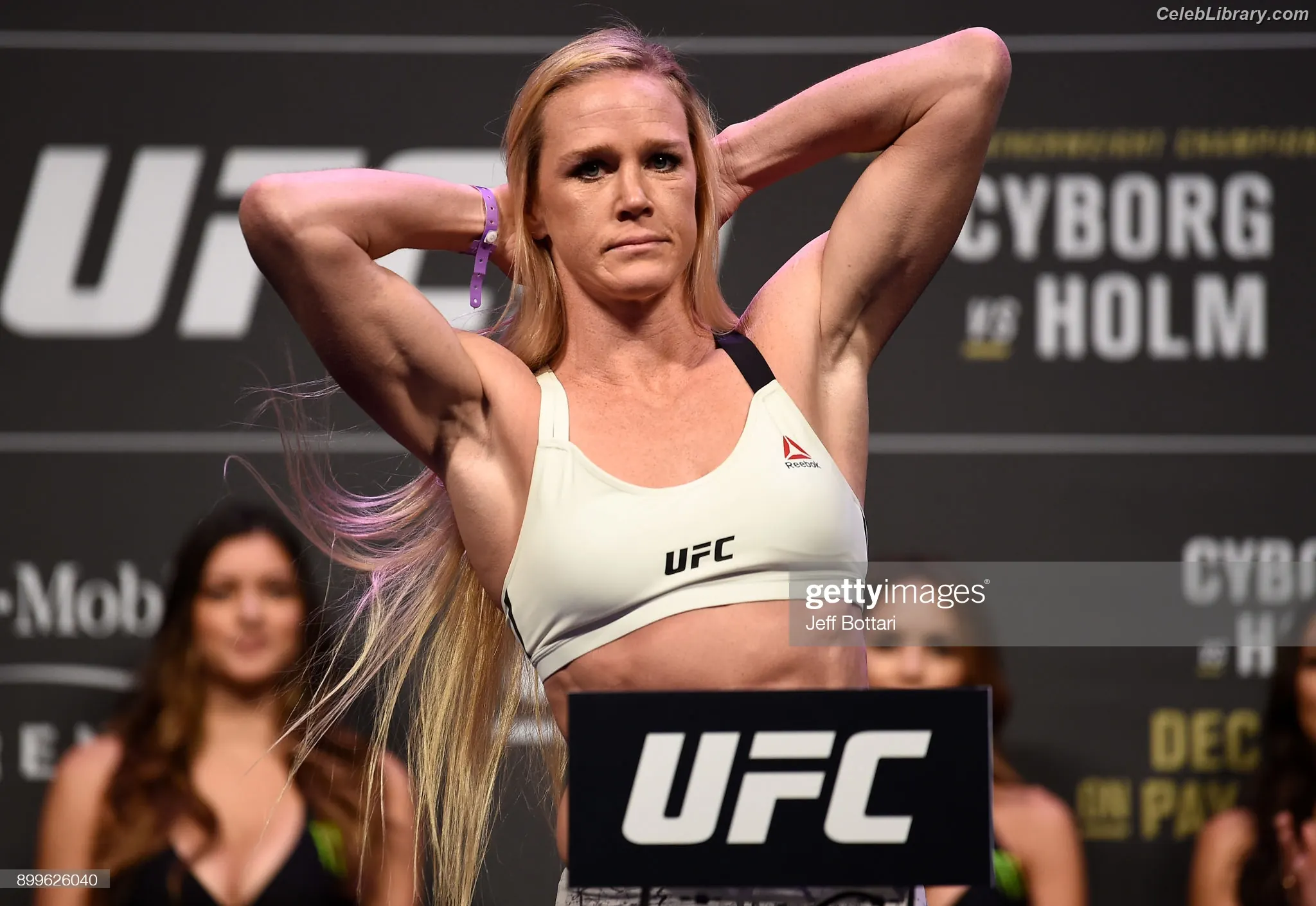 Holly Holm photo 2 of 344