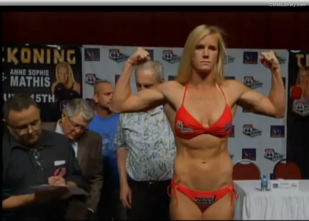 Holly Holm photo 4 of 344