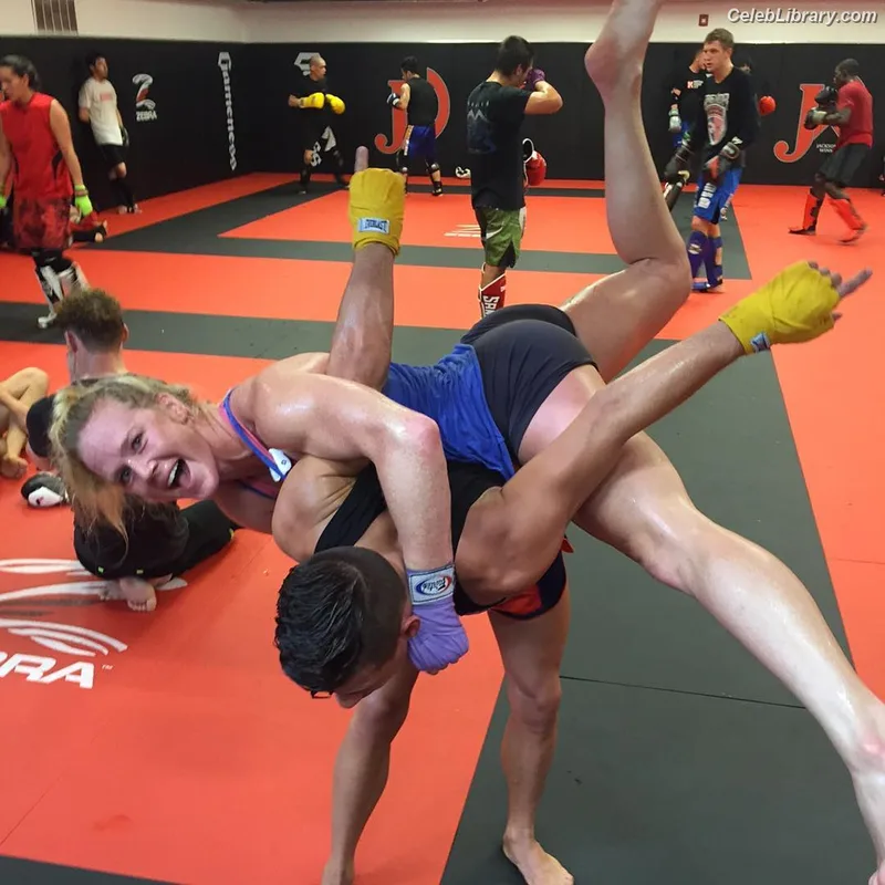 Holly Holm photo 8 of 345