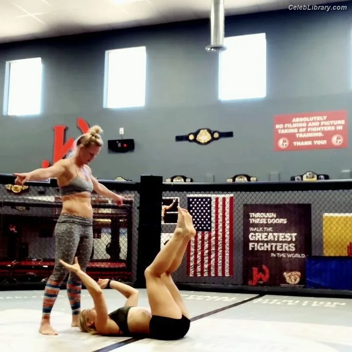 Holly Holm photo 9 of 345