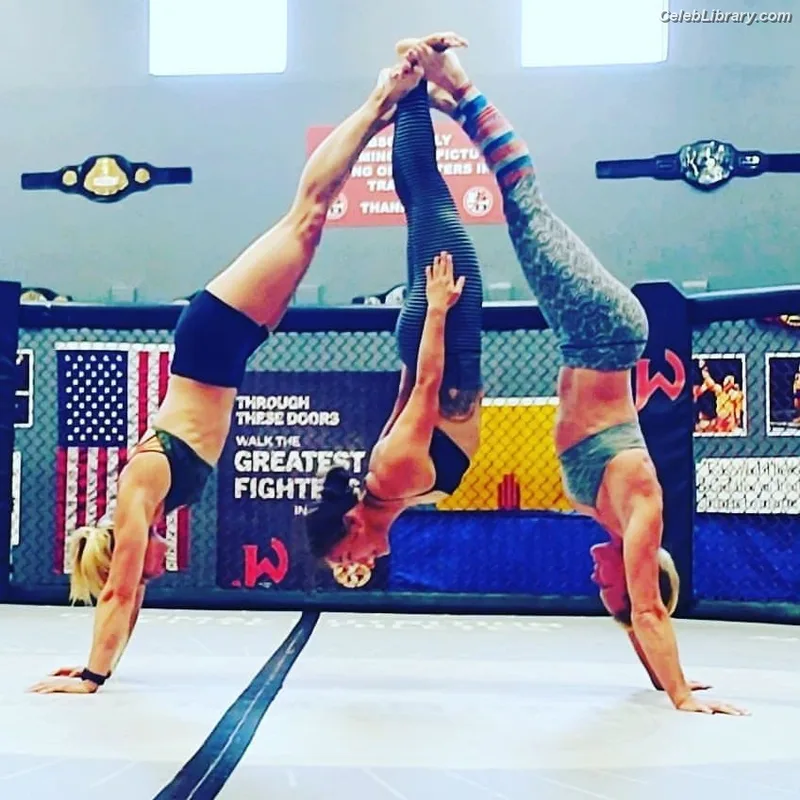 Holly Holm photo 11 of 345