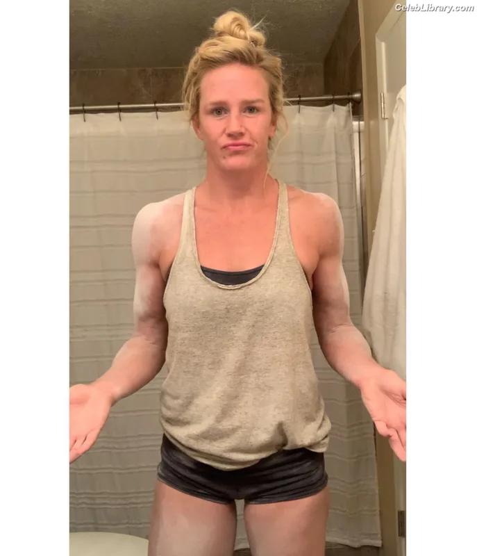 Holly Holm photo 14 of 345