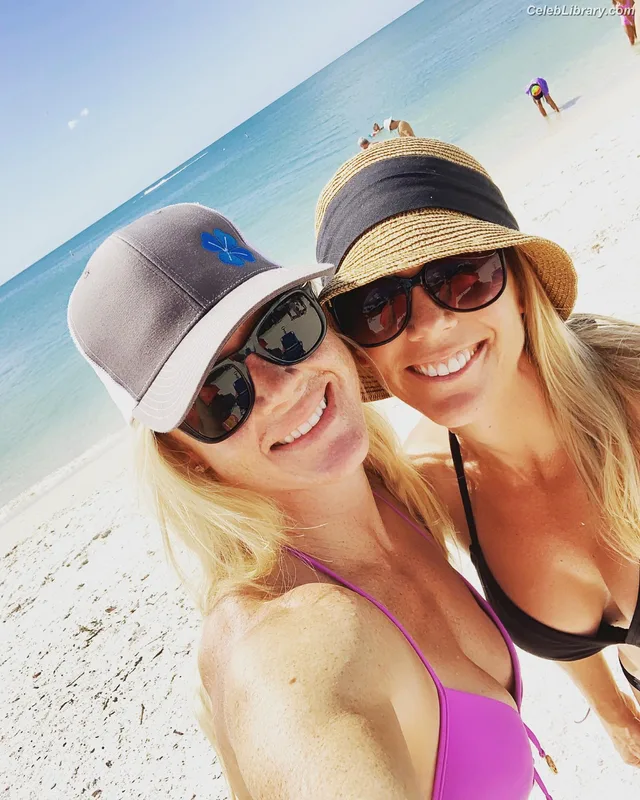 Holly Holm photo 17 of 345