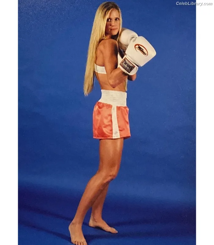 Holly Holm photo 11 of 345