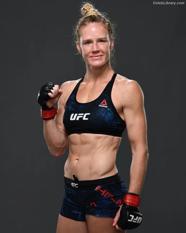 Holly Holm photo 20 of 345