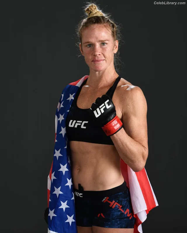 Holly Holm photo 21 of 345