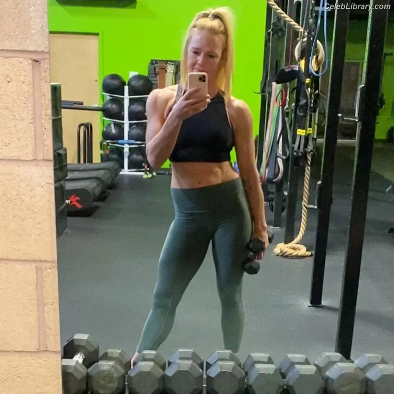 Holly Holm photo 13 of 345
