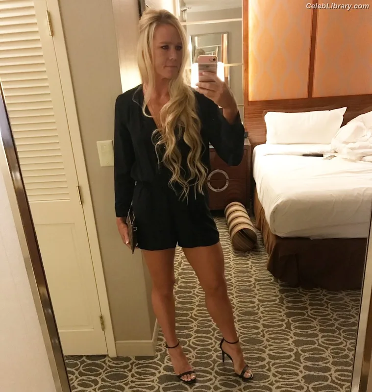 Holly Holm photo 18 of 345