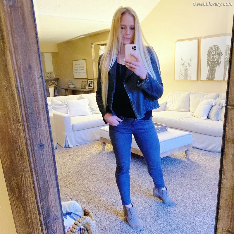 Holly Holm photo 19 of 345