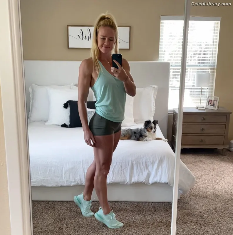 Holly Holm photo 3 of 345