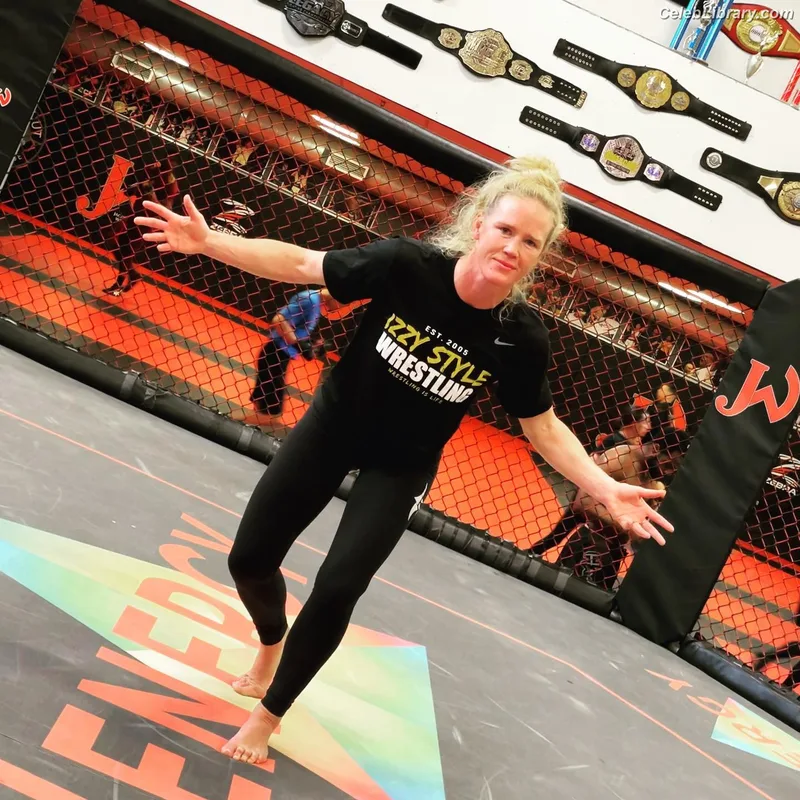 Holly Holm photo 6 of 345