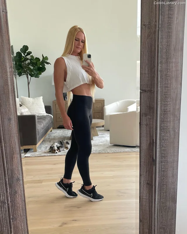 Holly Holm photo 24 of 345