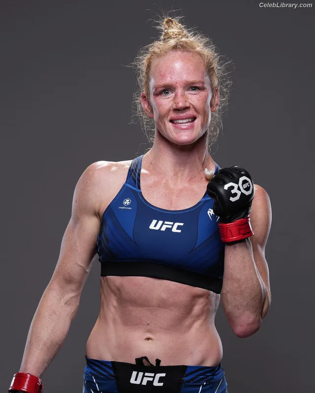 Holly Holm photo 7 of 345