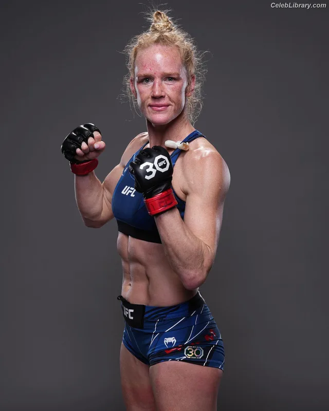 Holly Holm photo 8 of 345