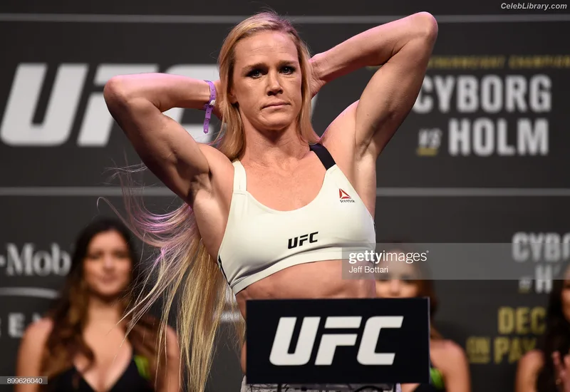 Holly Holm photo 2 of 345