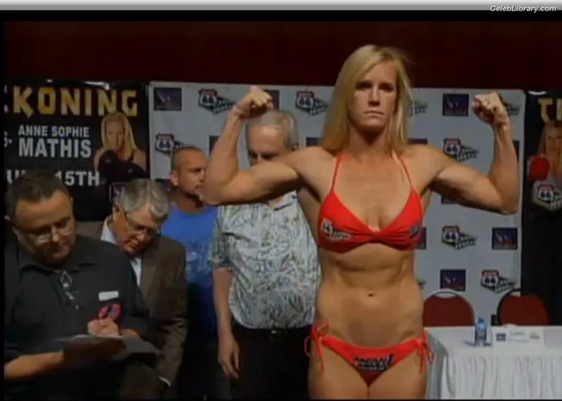 Holly Holm photo 4 of 345
