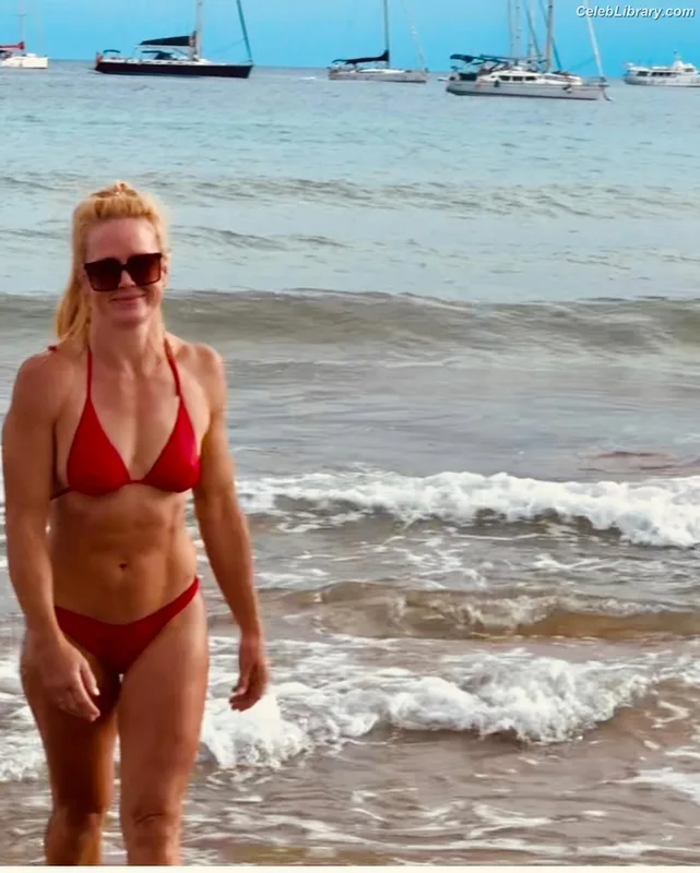 Holly Holm photo 13 of 345