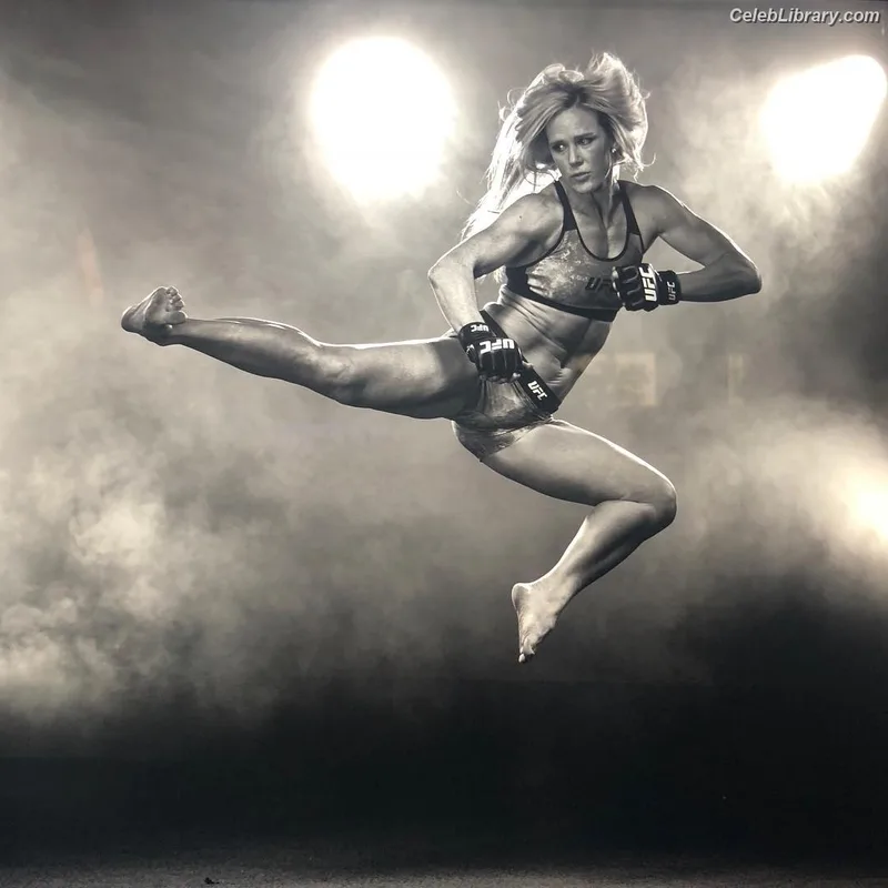 Holly Holm photo 11 of 345