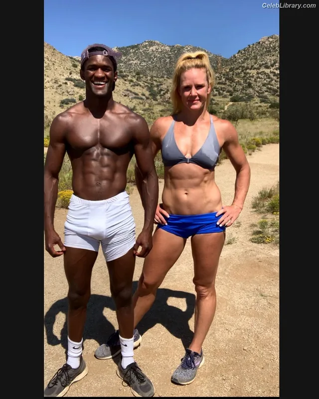 Holly Holm photo 16 of 345