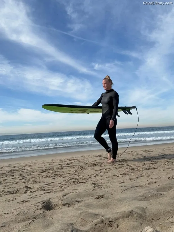Holly Holm photo 9 of 345