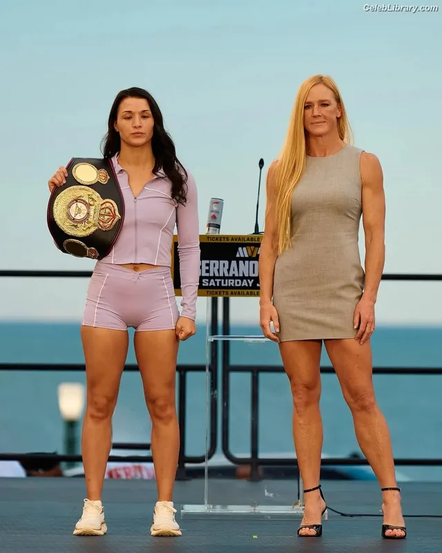 Holly Holm photo 24 of 345