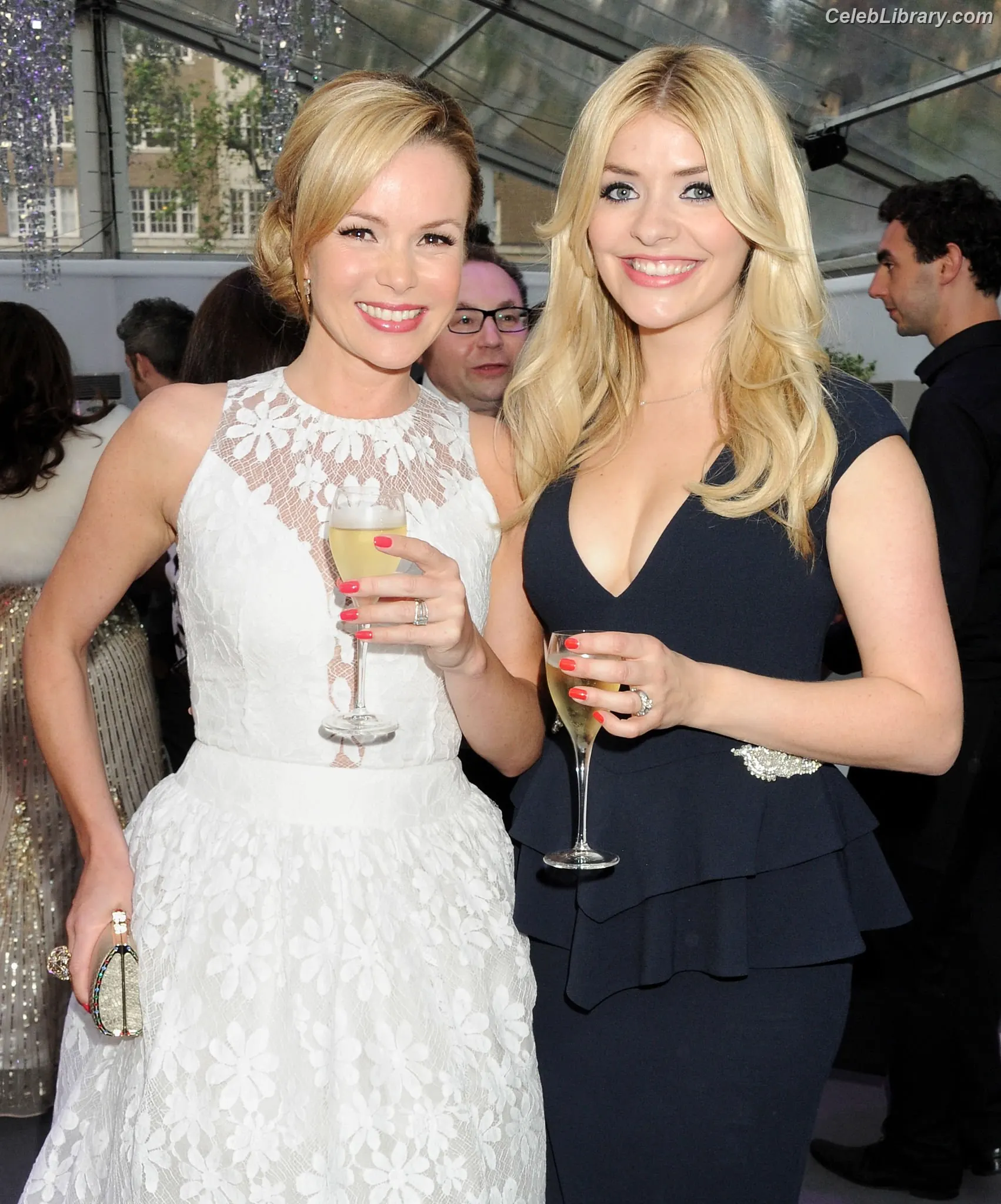 Holly Willoughby photo 21 of 930