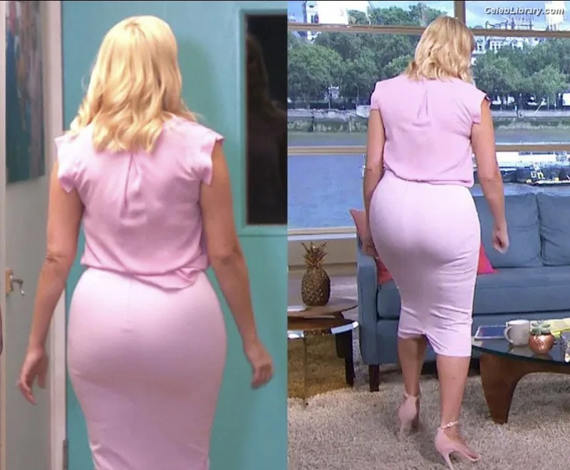 Holly Willoughby photo 24 of 931