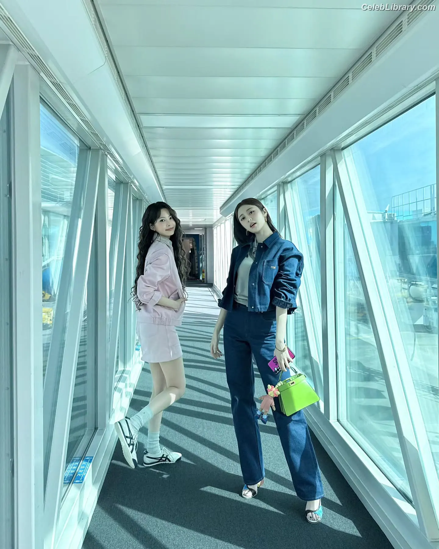 Hong Eunchae 홍은채  LESSERAFIM photo 8 of 991