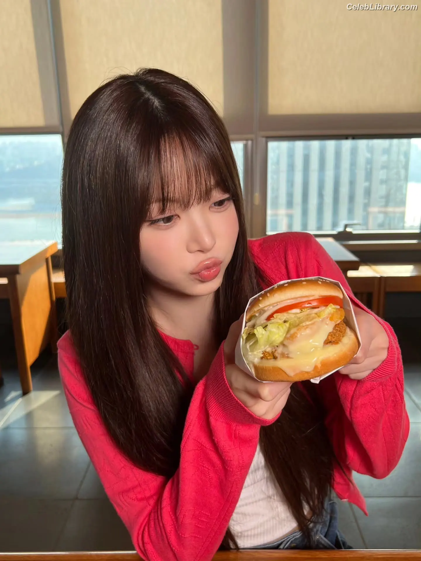 Hong Eunchae 홍은채  LESSERAFIM photo 22 of 991