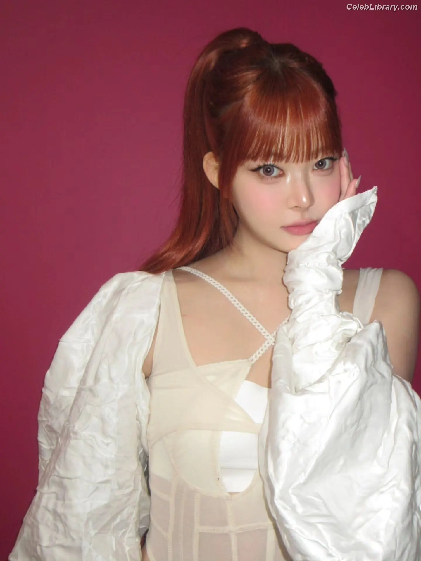 Hong Eunchae 홍은채 LESSERAFIM photo 8 of 991