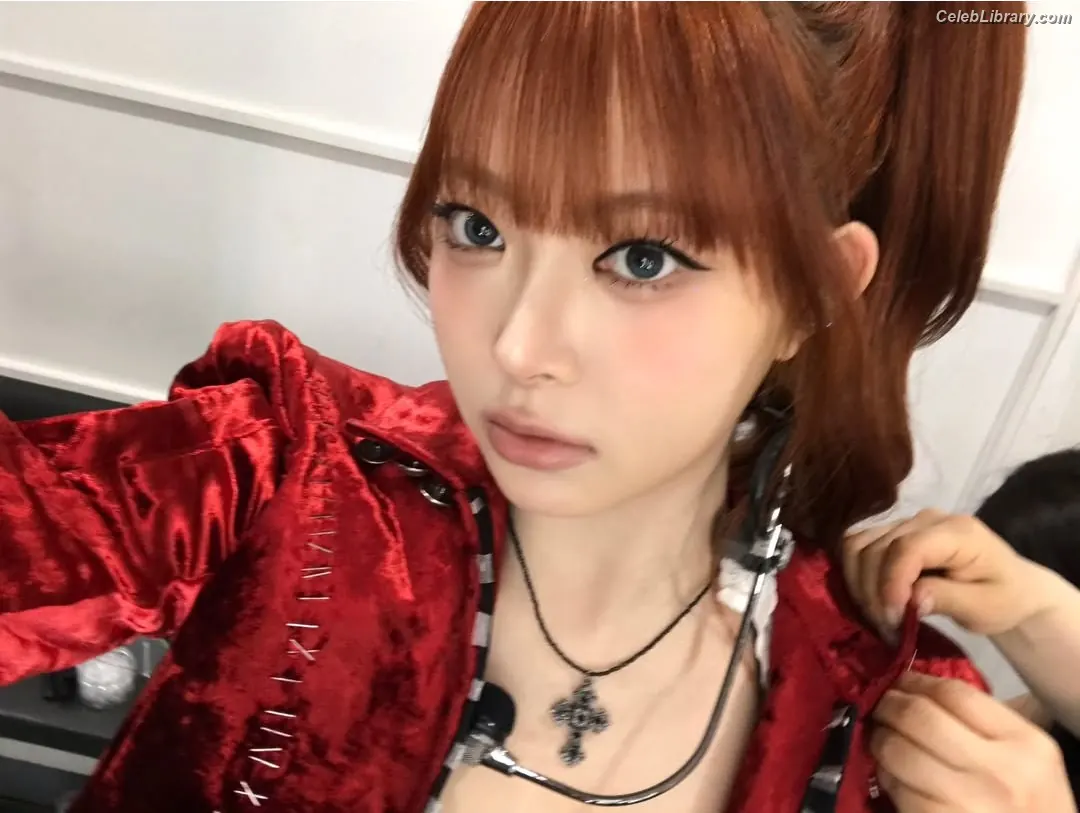 Hong Eunchae 홍은채  LESSERAFIM photo 20 of 991