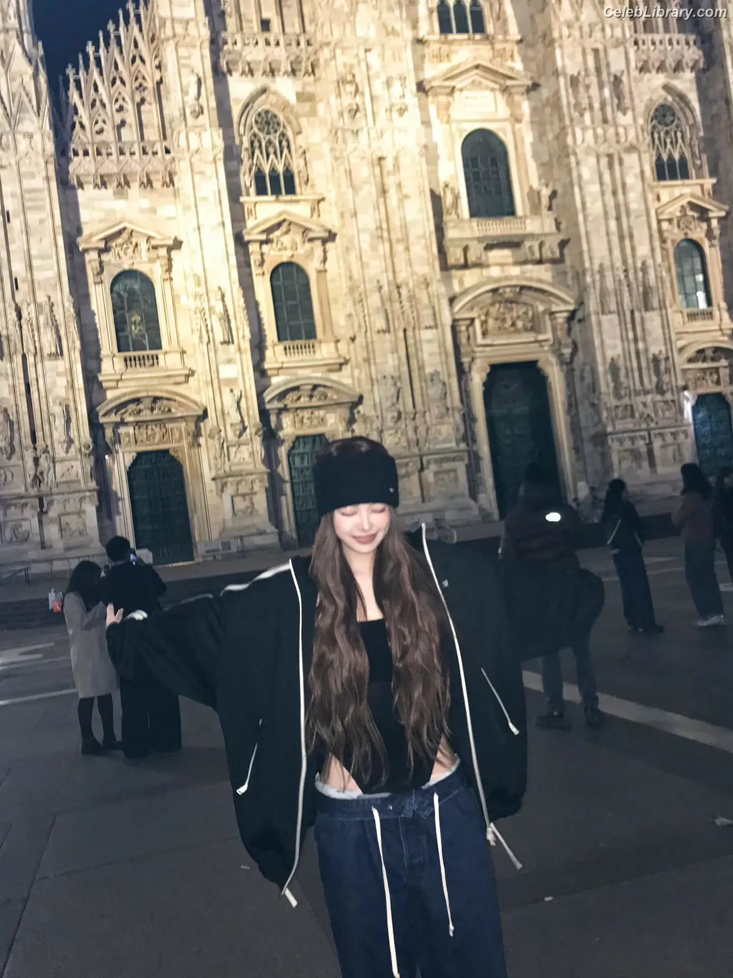 Hong Eunchae 홍은채  LESSERAFIM photo 4 of 991