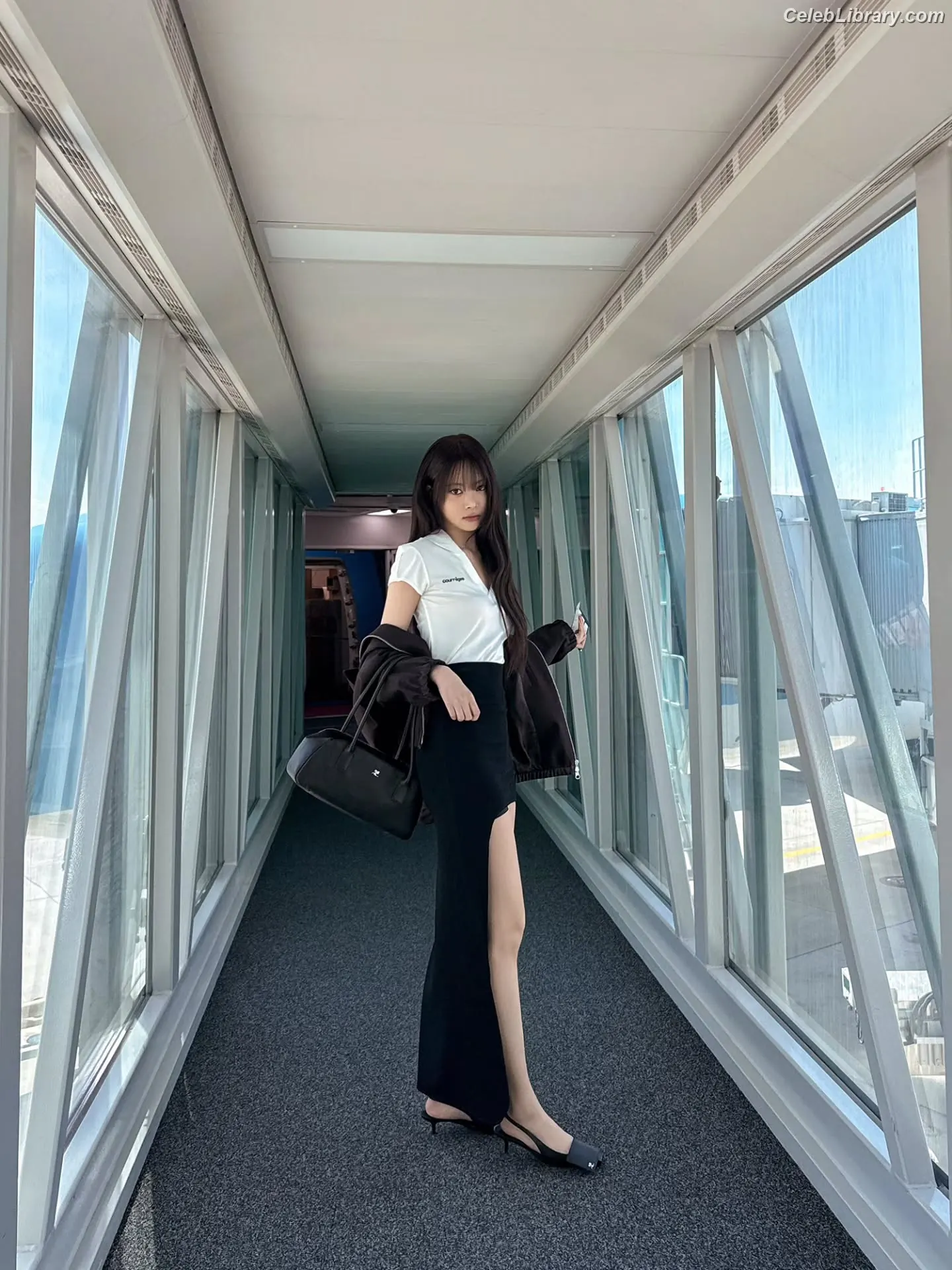Hong Eunchae 홍은채 LESSERAFIM photo 13 of 991