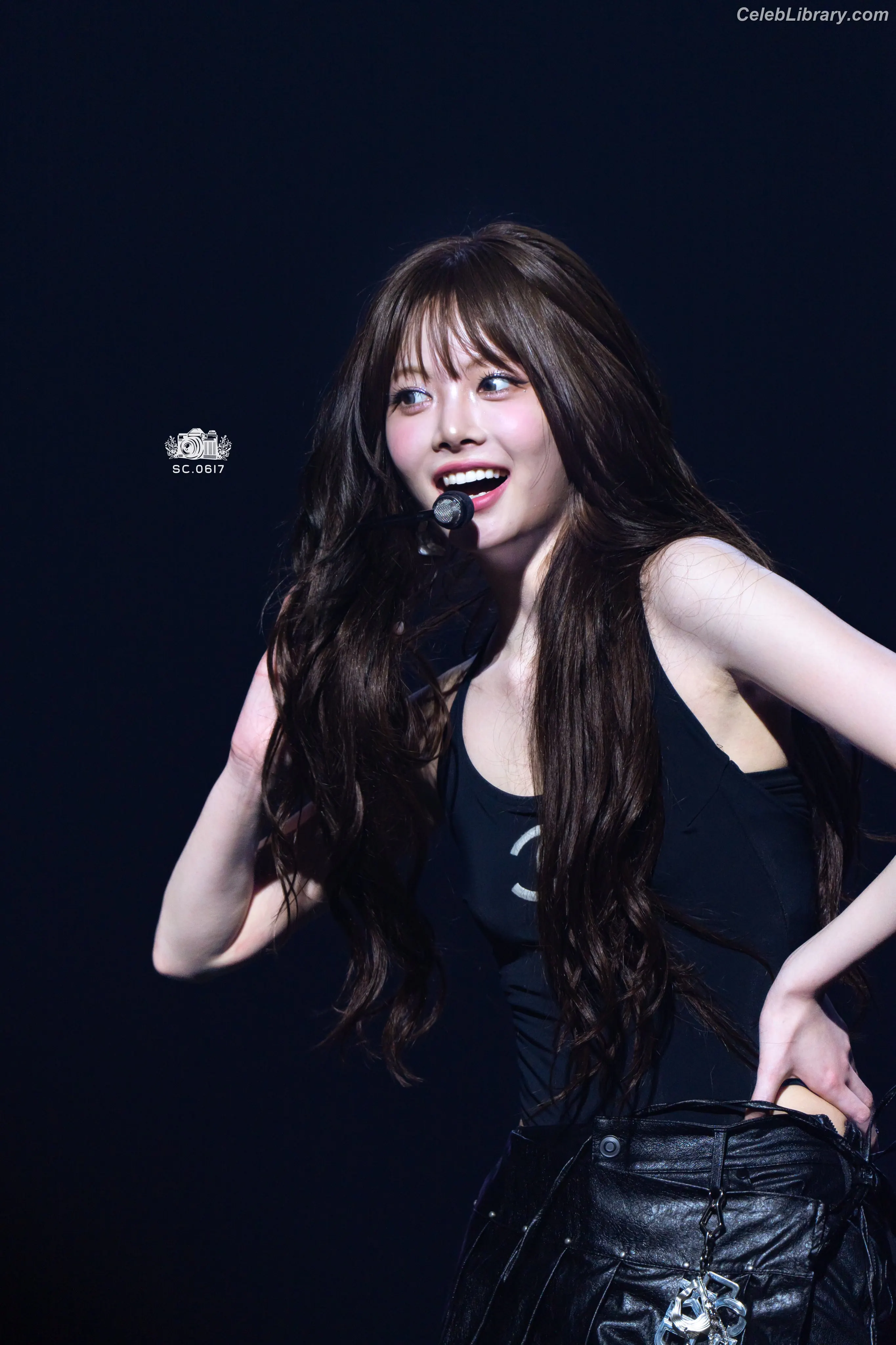 Hong Eunchae 홍은채  LESSERAFIM photo 13 of 991