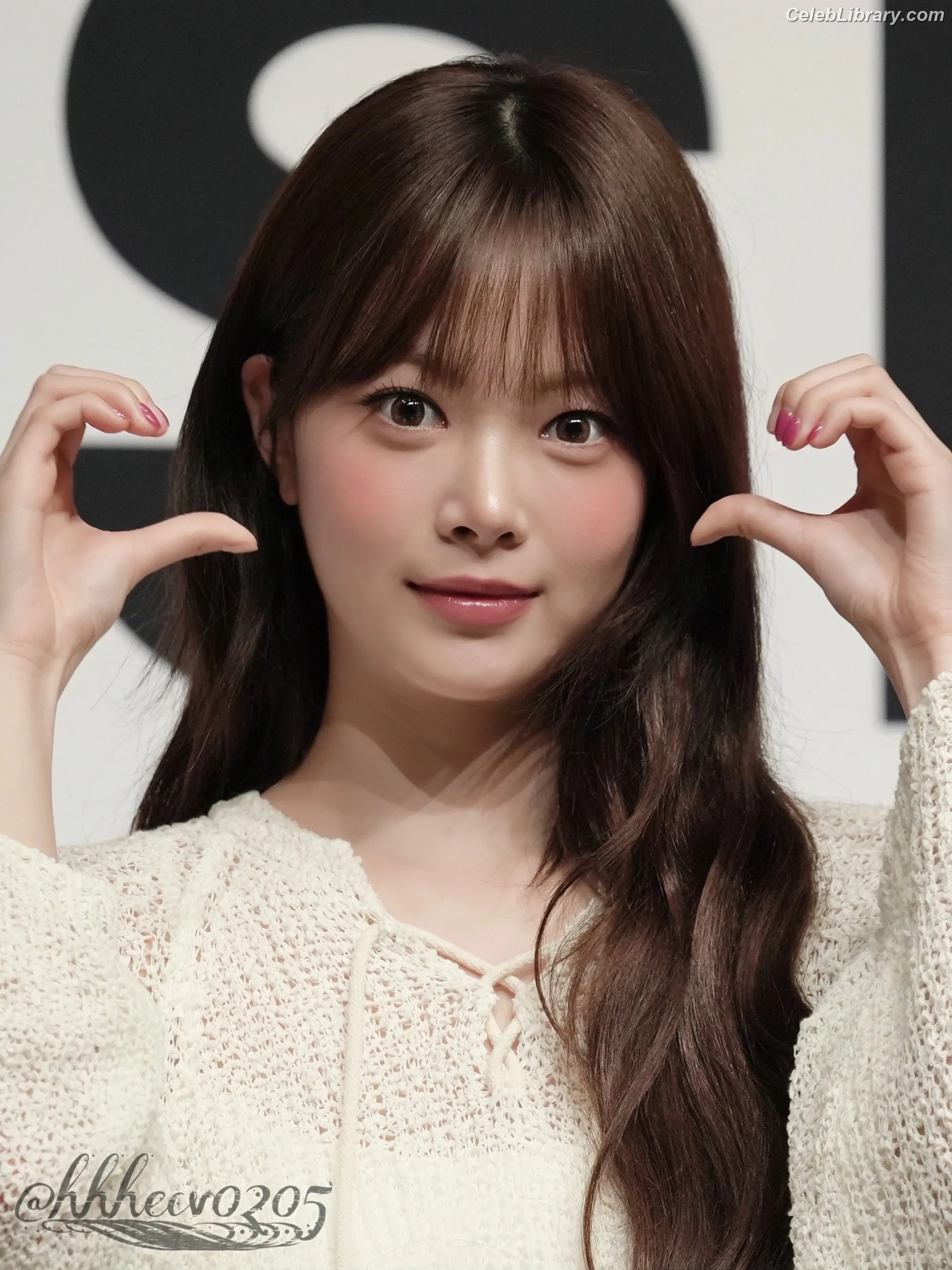 Hong Eunchae 홍은채 LESSERAFIM photo 17 of 991
