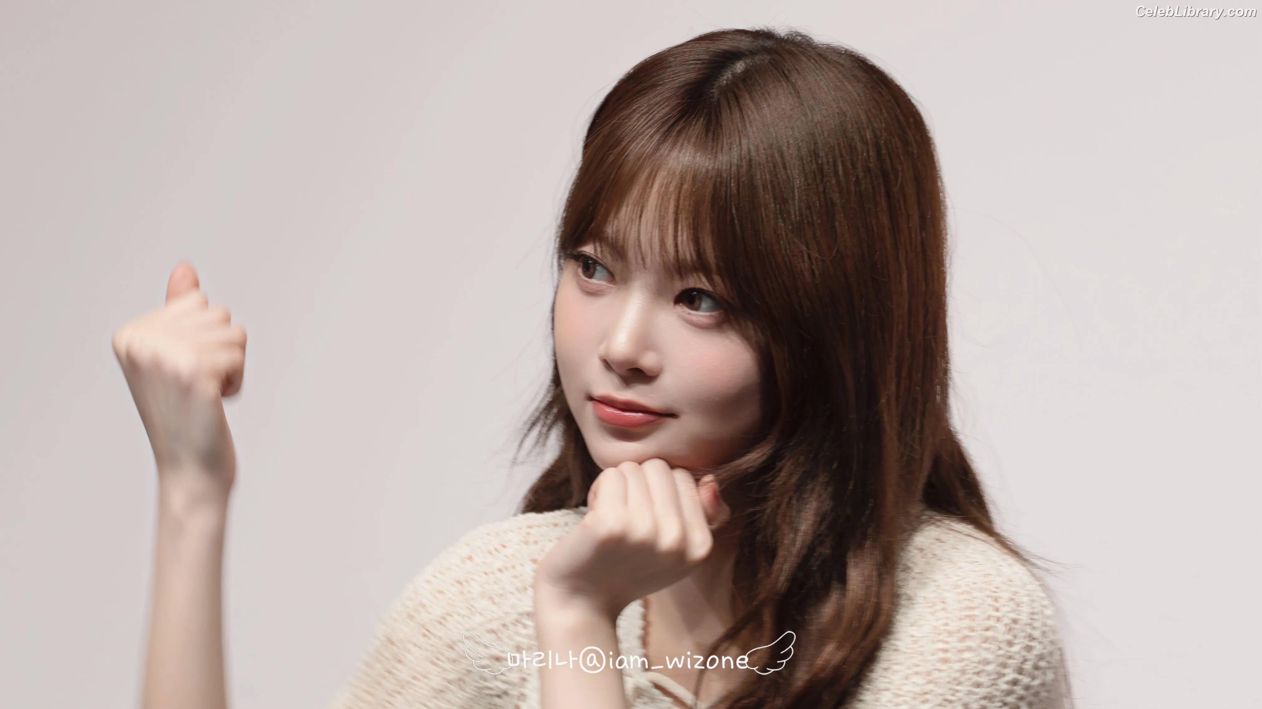 Hong Eunchae 홍은채 LESSERAFIM photo 3 of 991
