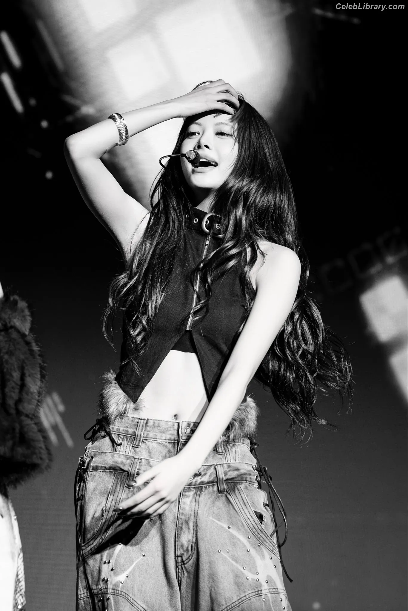 Hong Eunchae 홍은채 LESSERAFIM photo 6 of 991