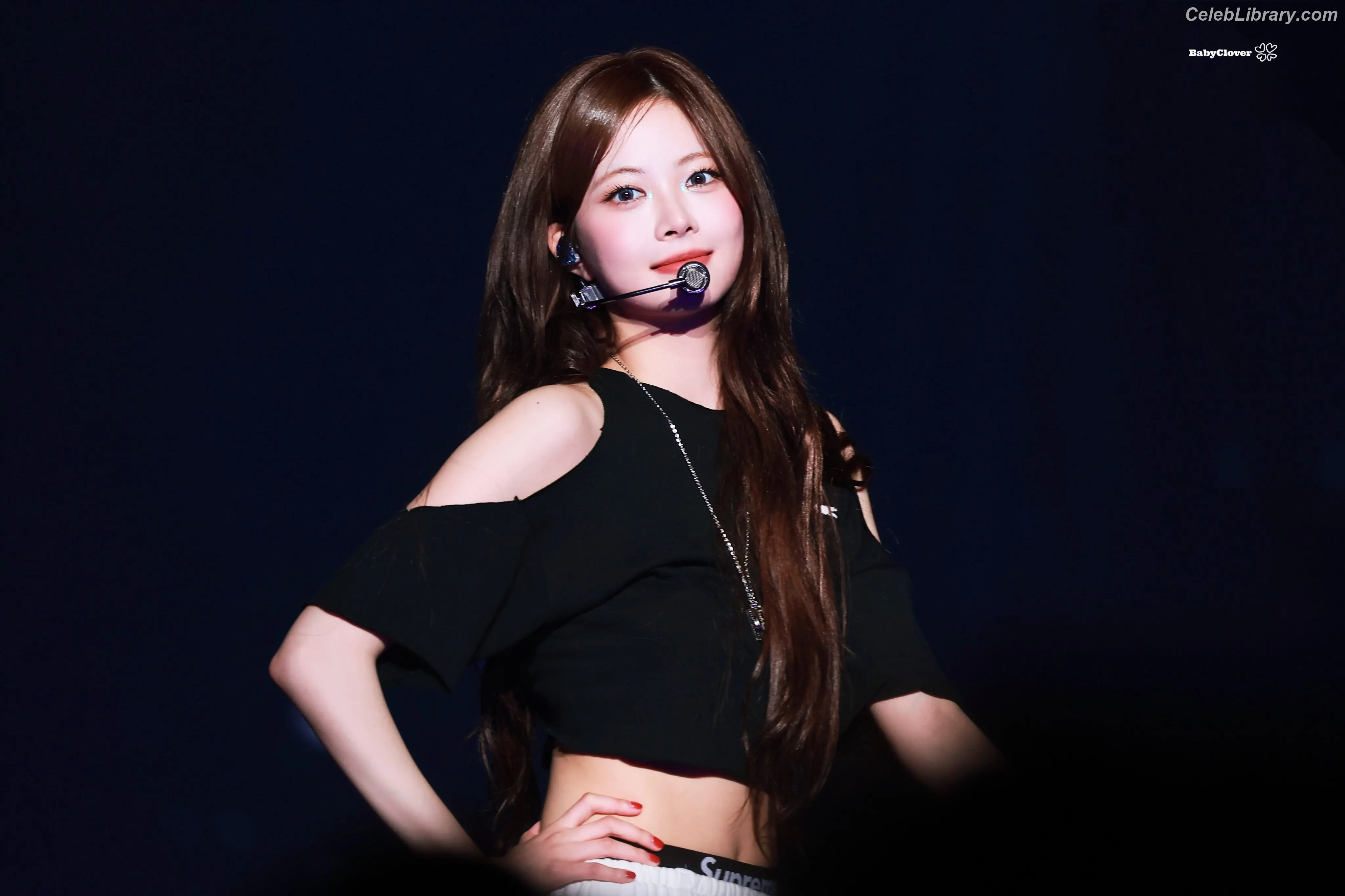 Hong Eunchae 홍은채 LESSERAFIM photo 1 of 991