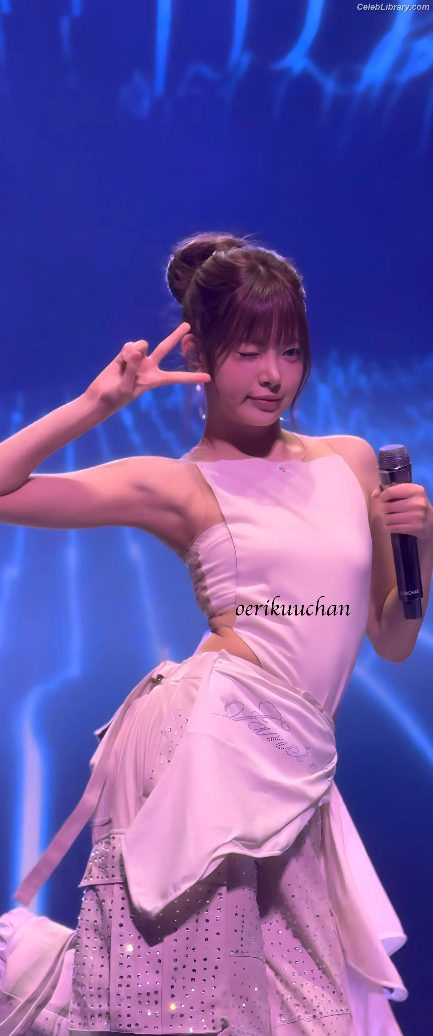 Hong Eunchae 홍은채  LESSERAFIM photo 1 of 991