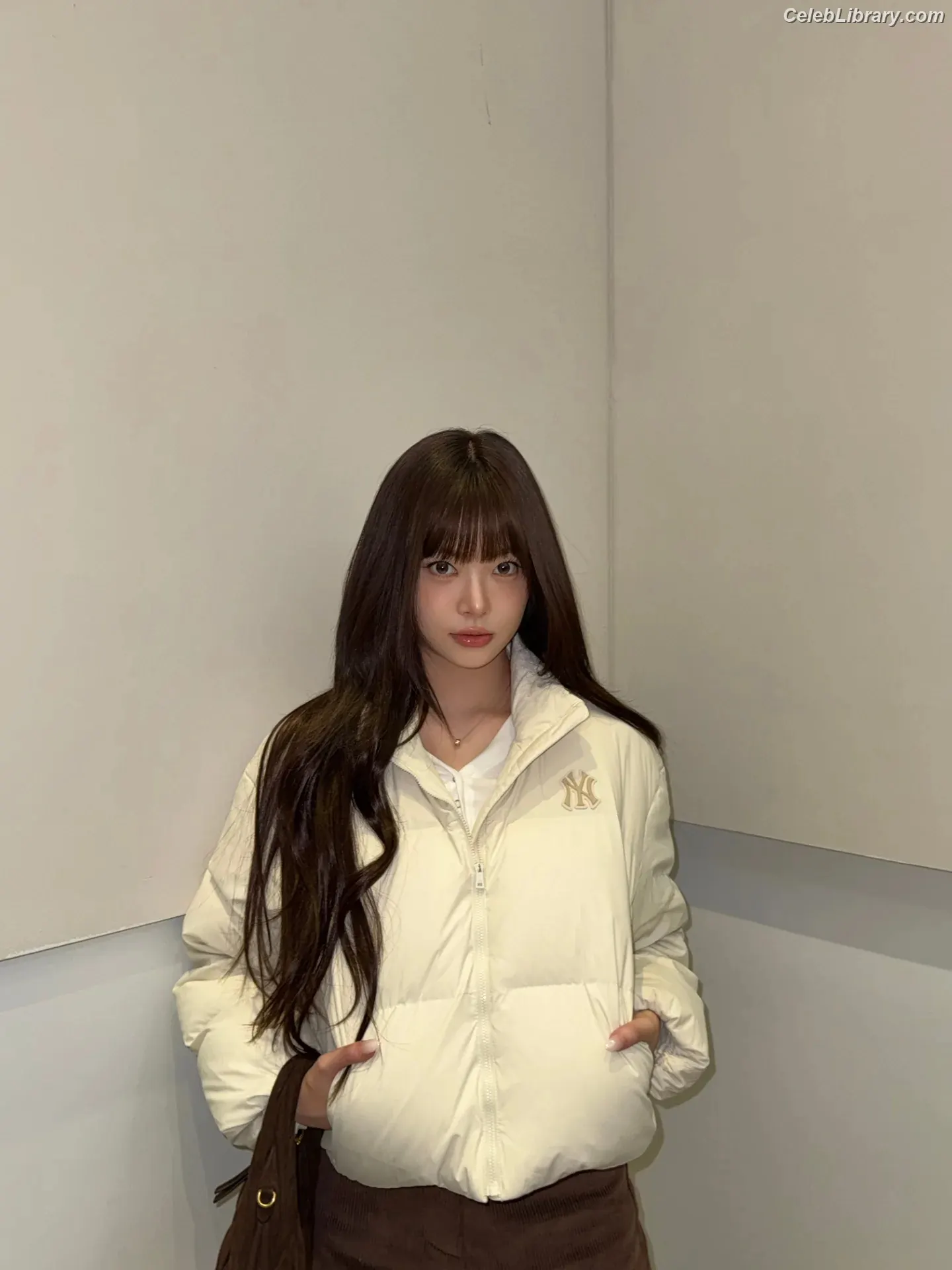 Hong Eunchae 홍은채  LESSERAFIM photo 4 of 991