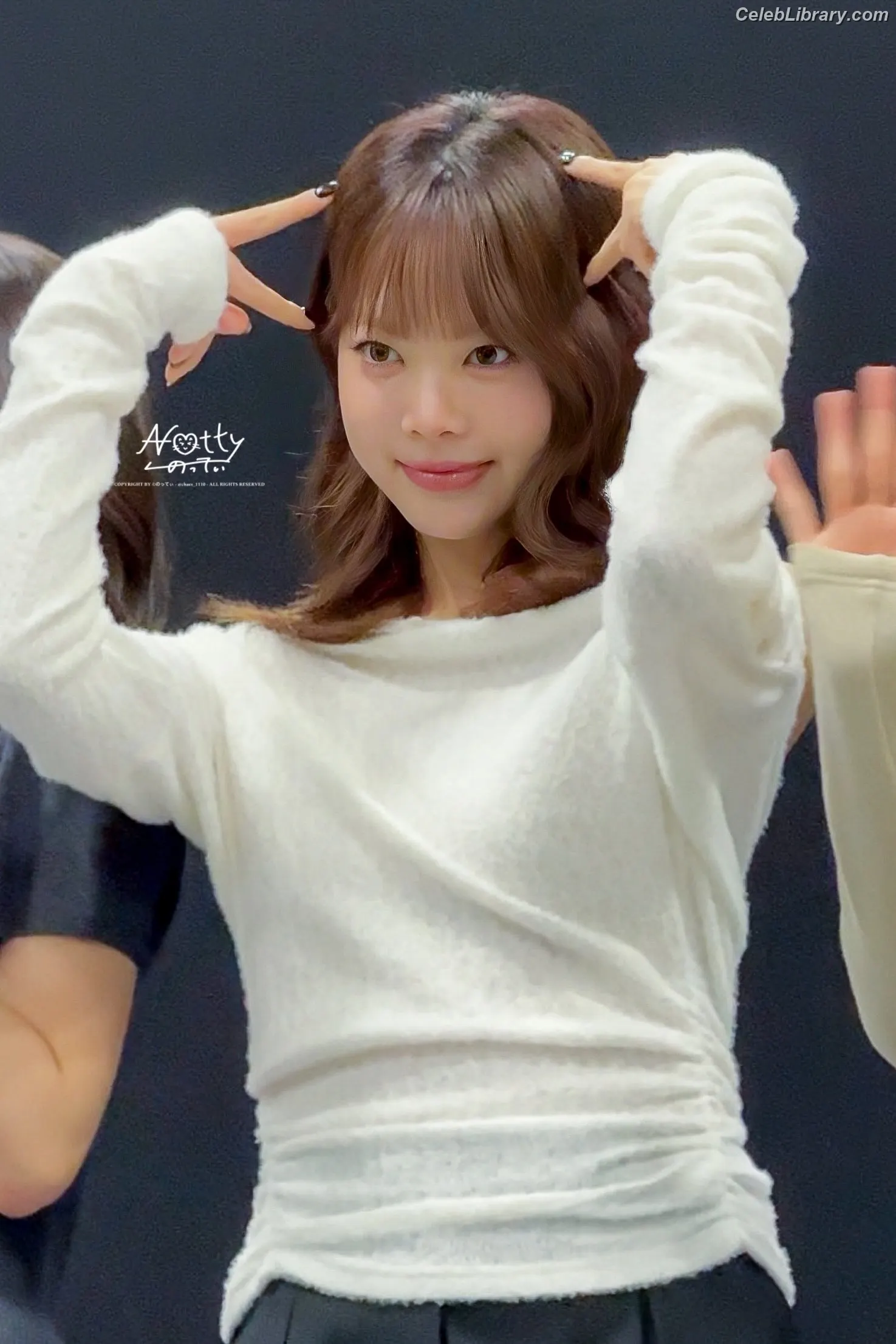 Hong Eunchae 홍은채  LESSERAFIM photo 14 of 991