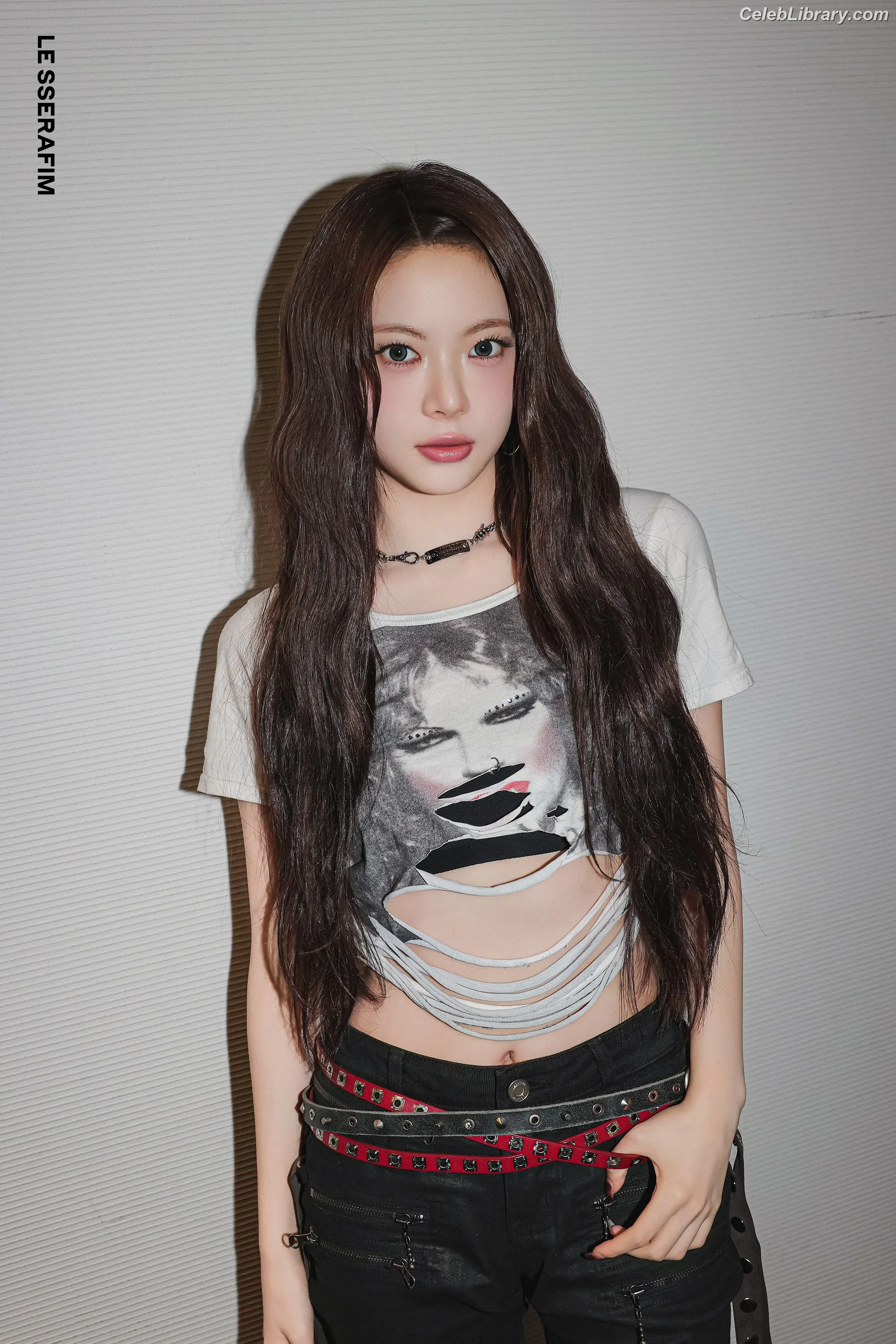Hong Eunchae 홍은채  LESSERAFIM photo 13 of 991