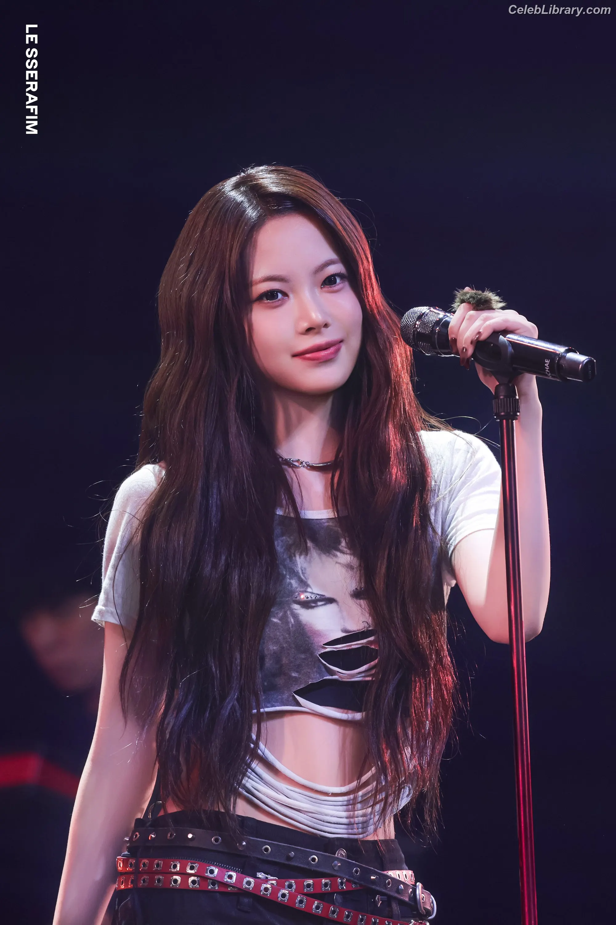 Hong Eunchae 홍은채  LESSERAFIM photo 15 of 991