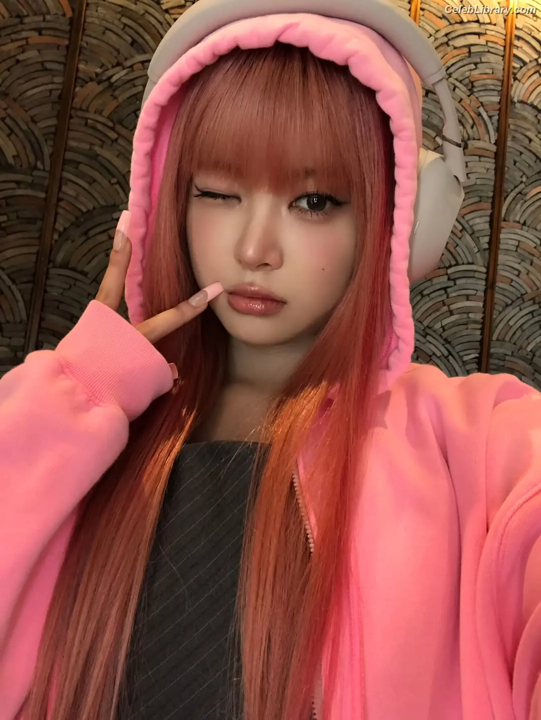Hong Eunchae 홍은채  LESSERAFIM photo 15 of 991