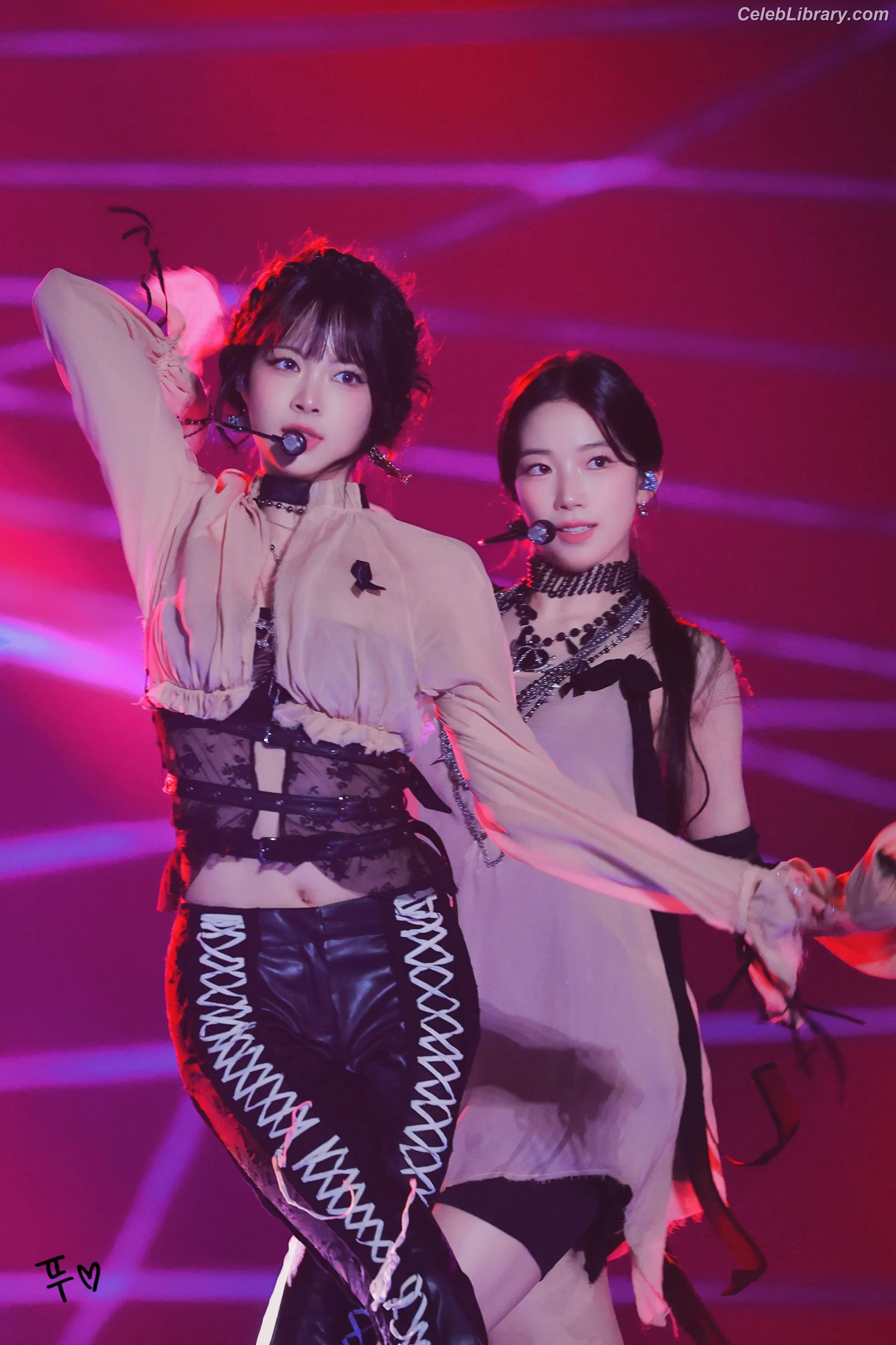 Hong Eunchae 홍은채  LESSERAFIM photo 12 of 991