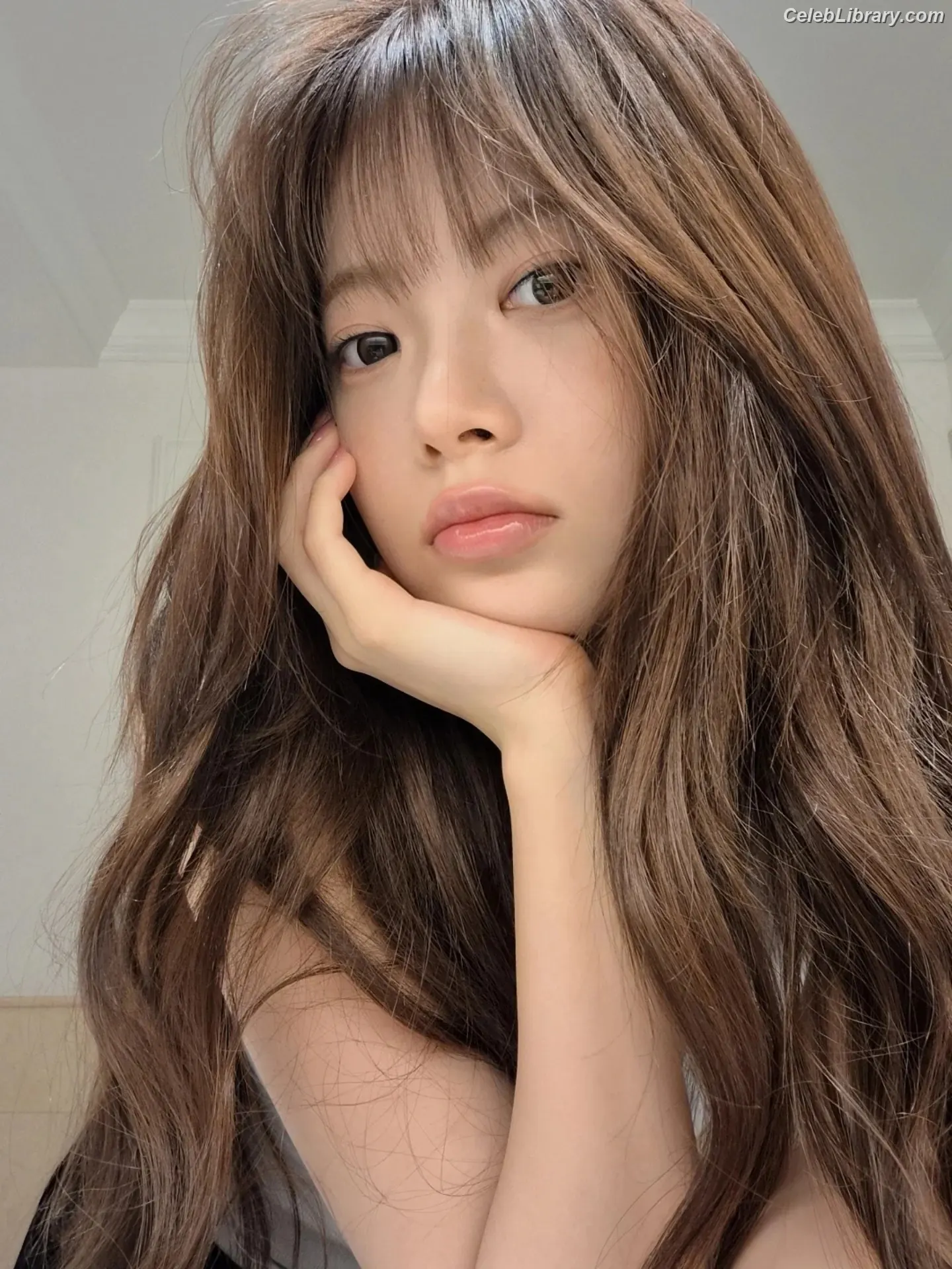 Hong Eunchae 홍은채  LESSERAFIM photo 9 of 991