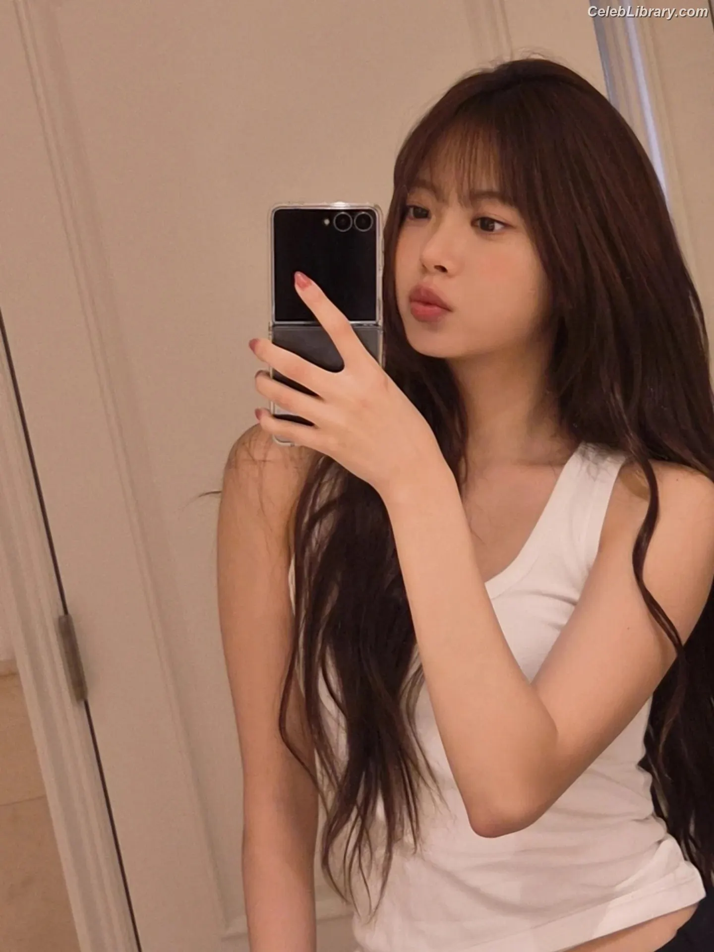 Hong Eunchae 홍은채  LESSERAFIM photo 18 of 991